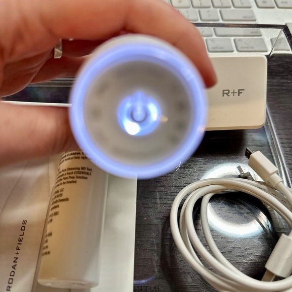 Rodan + Fields Pore Cleansing MD System- Used - Picture 4 of 4